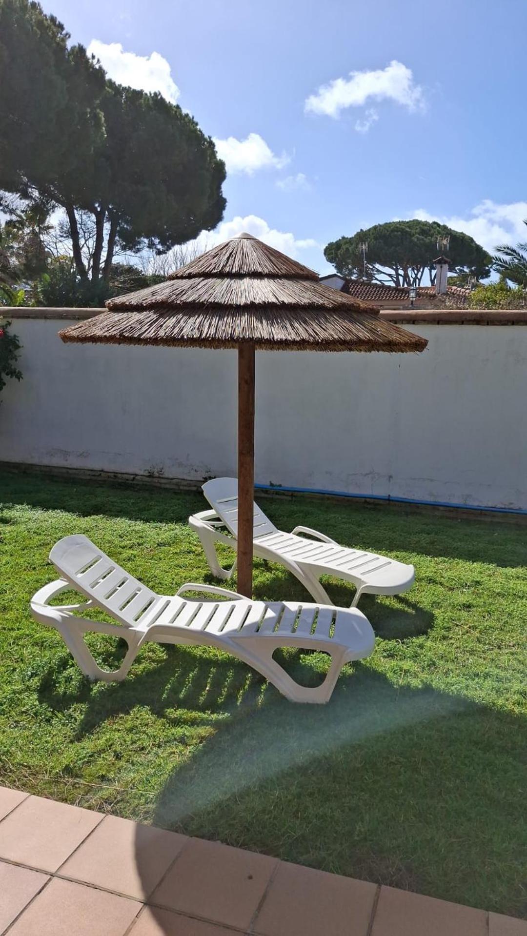Moderno Y Amplio Chalet, Con Piscina Privada Chiclana de la Frontera Esterno foto